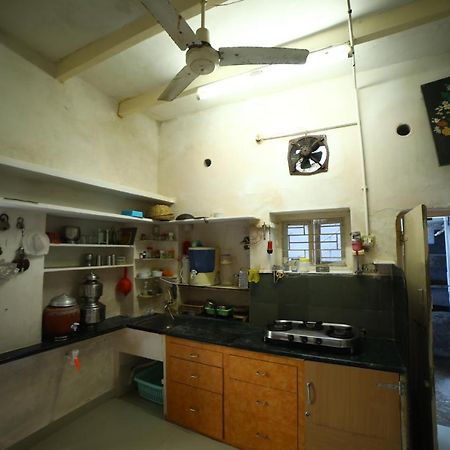 Gurukrupa Bunglow Dwarka  Ngoại thất bức ảnh