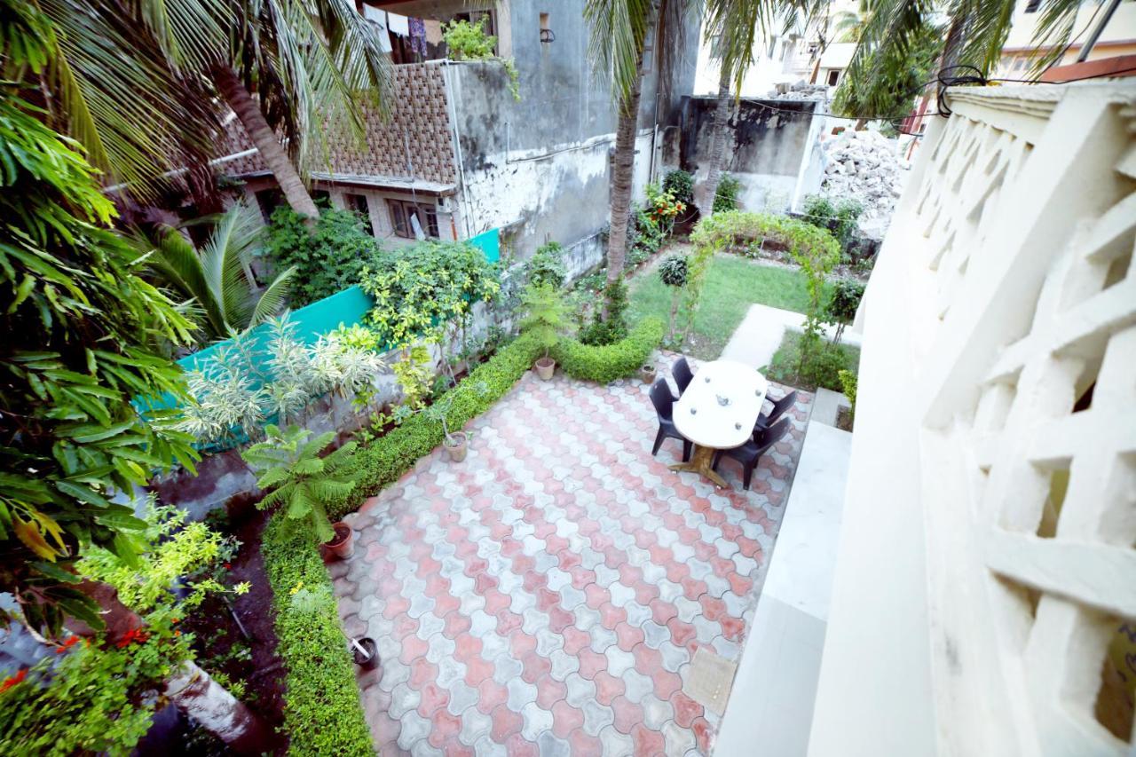 Gurukrupa Bunglow Dwarka  Ngoại thất bức ảnh