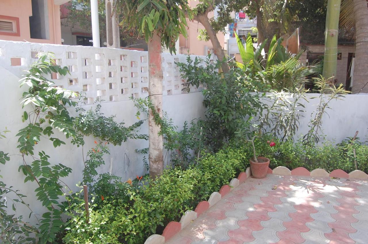 Gurukrupa Bunglow Dwarka  Ngoại thất bức ảnh